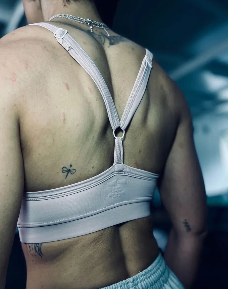 "Core Support" Sports Bra – Attitude and Performance in the Gym