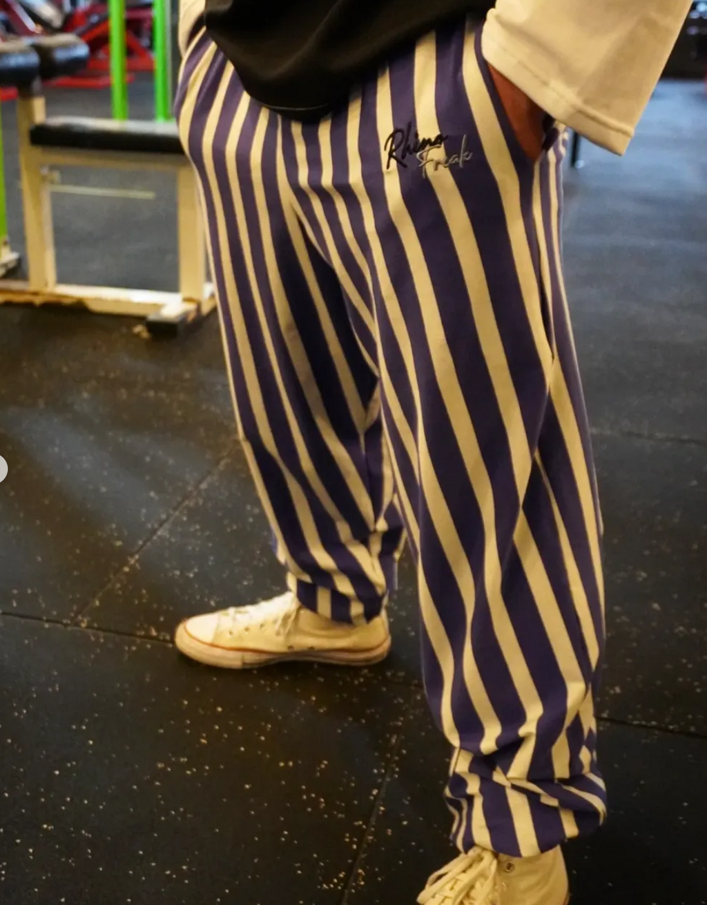 "Retro" Oversized Pants – Hardcore Attitude and Old-School Style