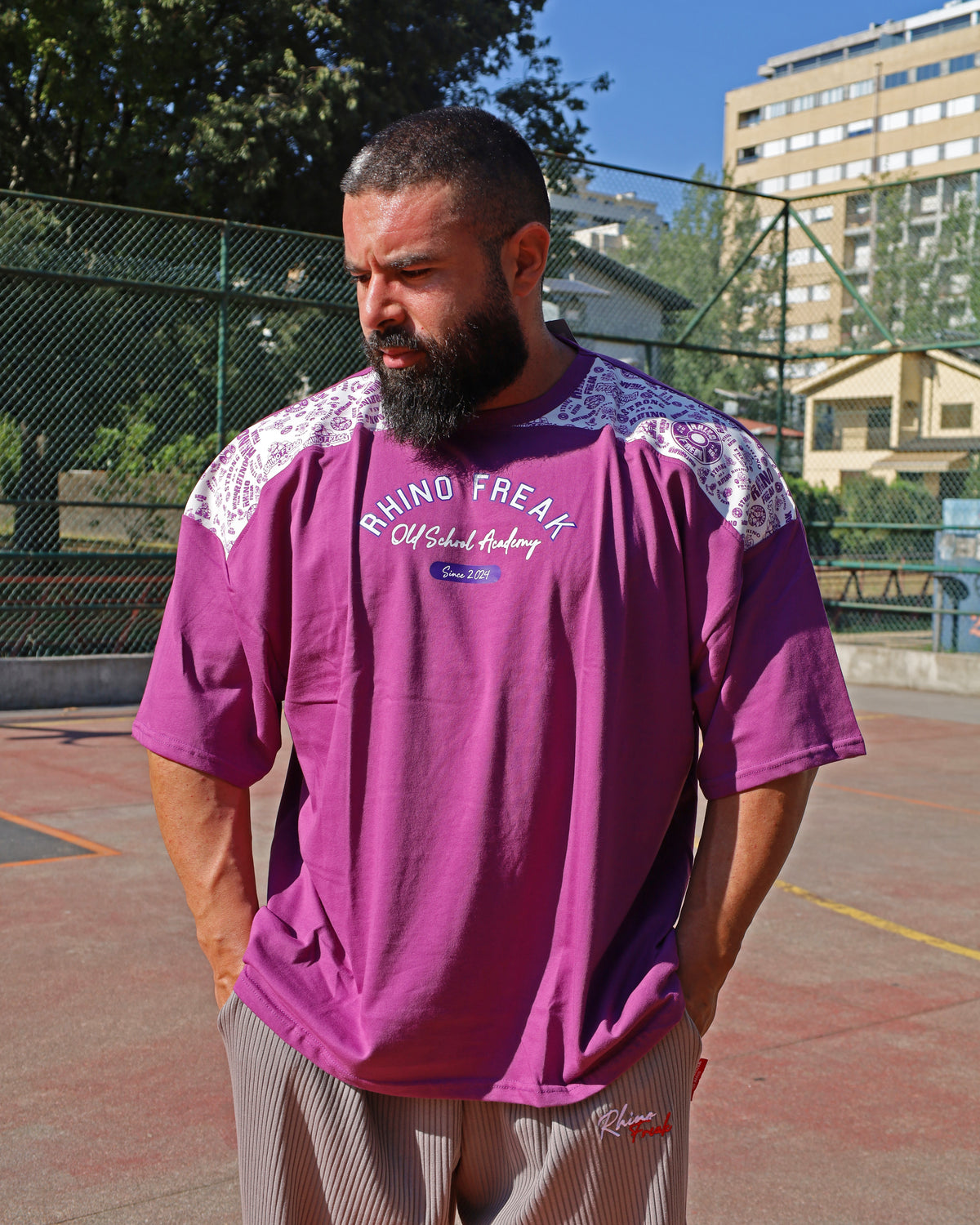 Oversized T-Shirt "Old School Academy" – Attitude and Retro Style