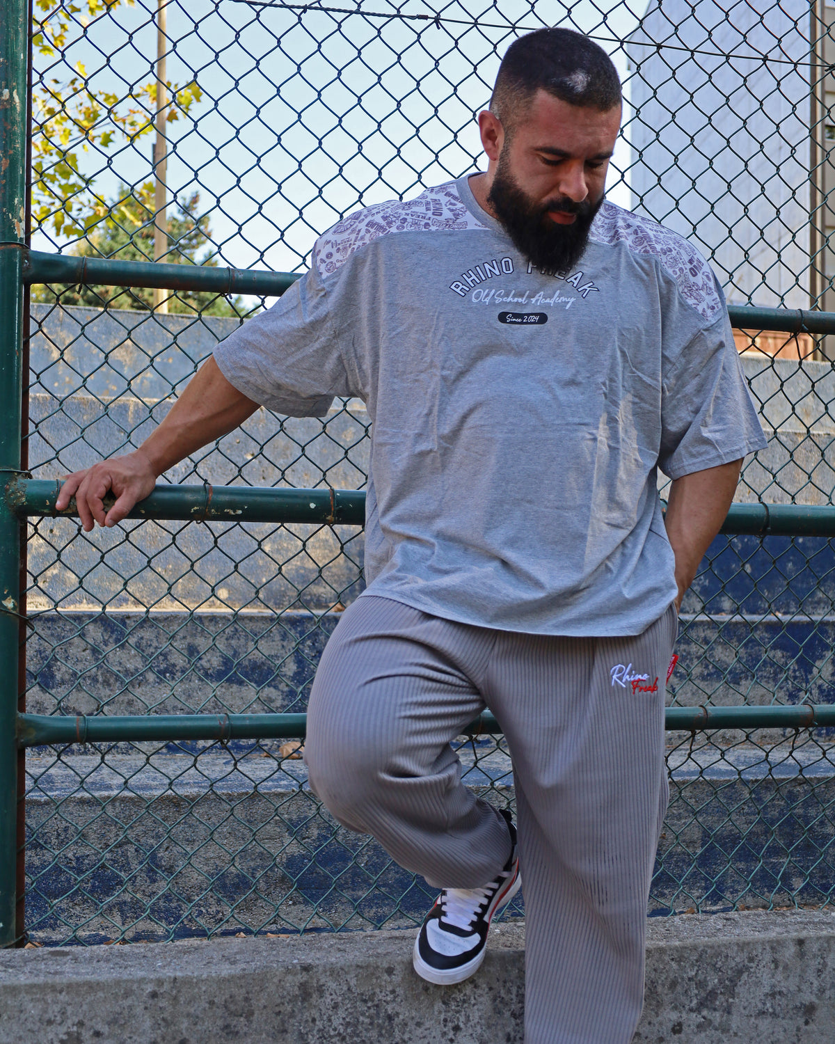 Oversized T-Shirt "Old School Academy" – Attitude and Retro Style