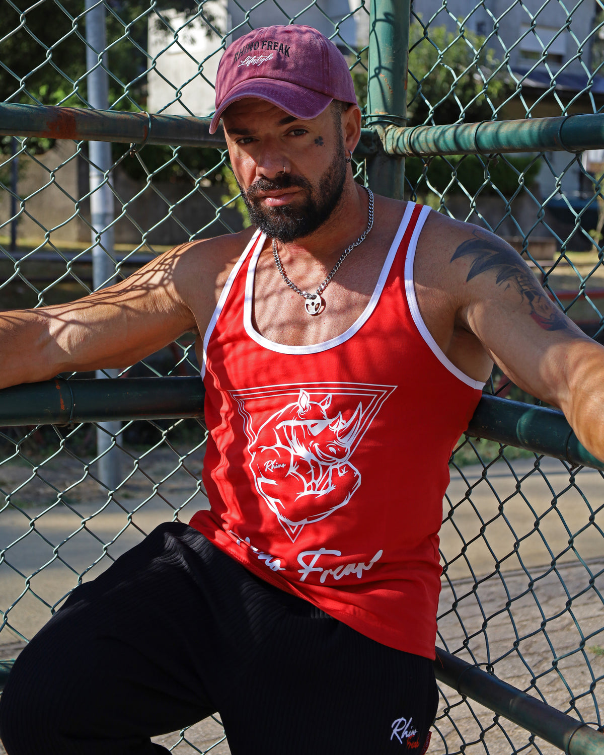 "Triangle Rhino" Squat – Hardcore Attitude in the Gym