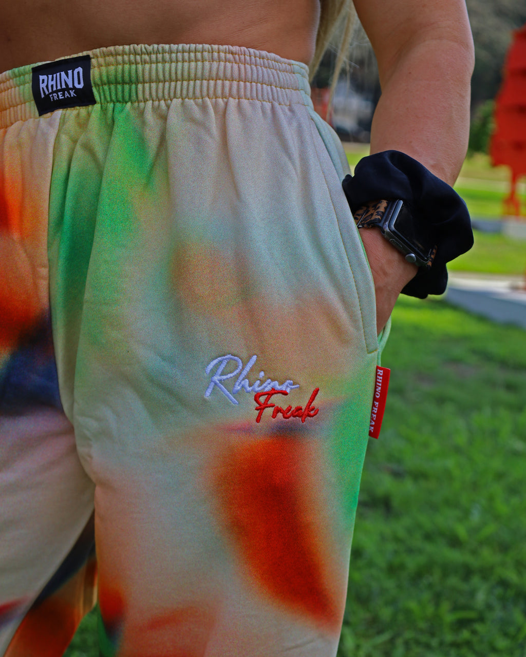 "Spray Flow" Oversized Pants – Art and Attitude in Motion