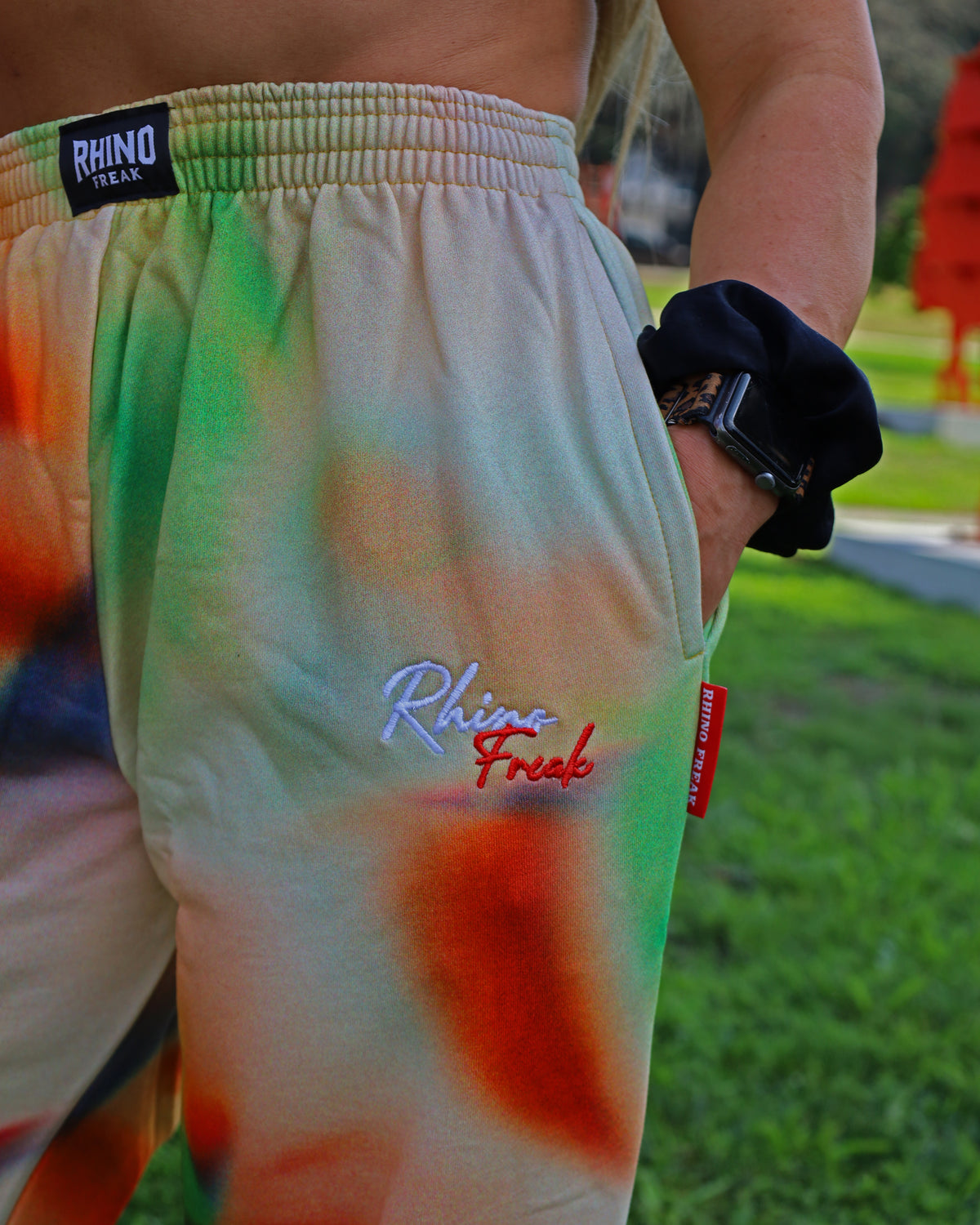 "Spray Flow" Oversized Pants – Art and Attitude in Motion