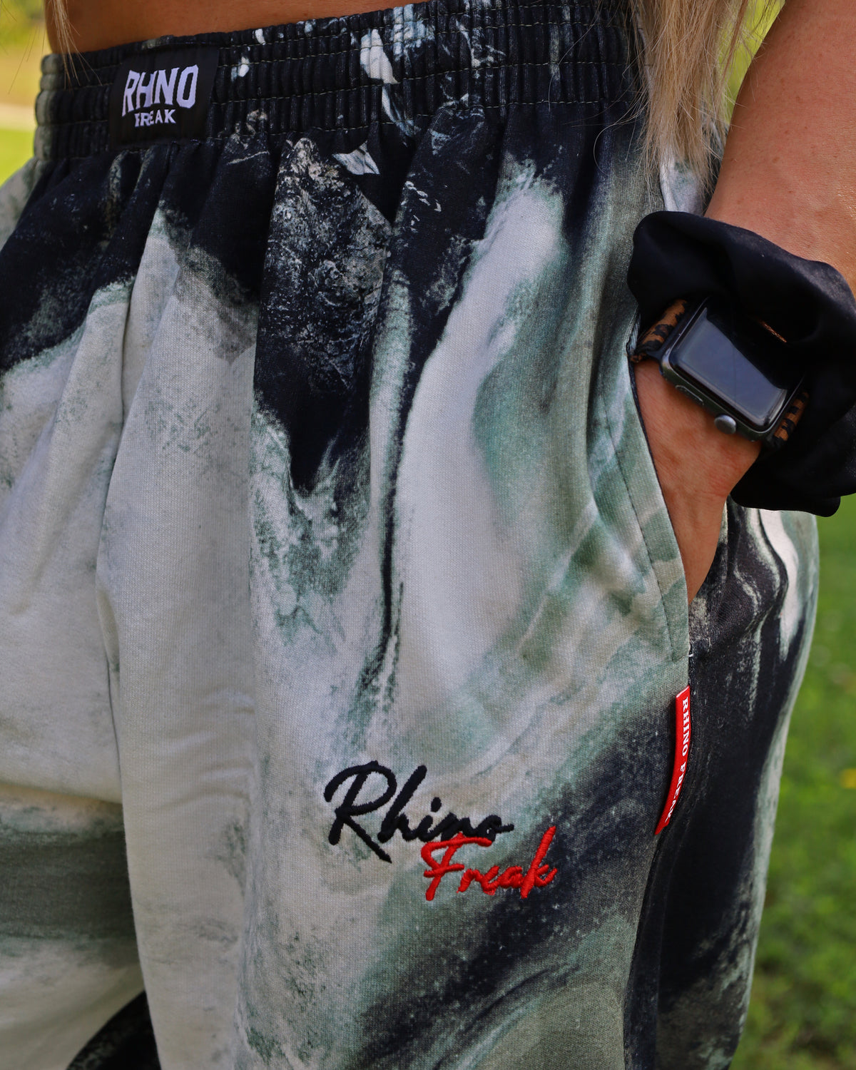 "Spray Flow" Oversized Pants – Art and Attitude in Motion