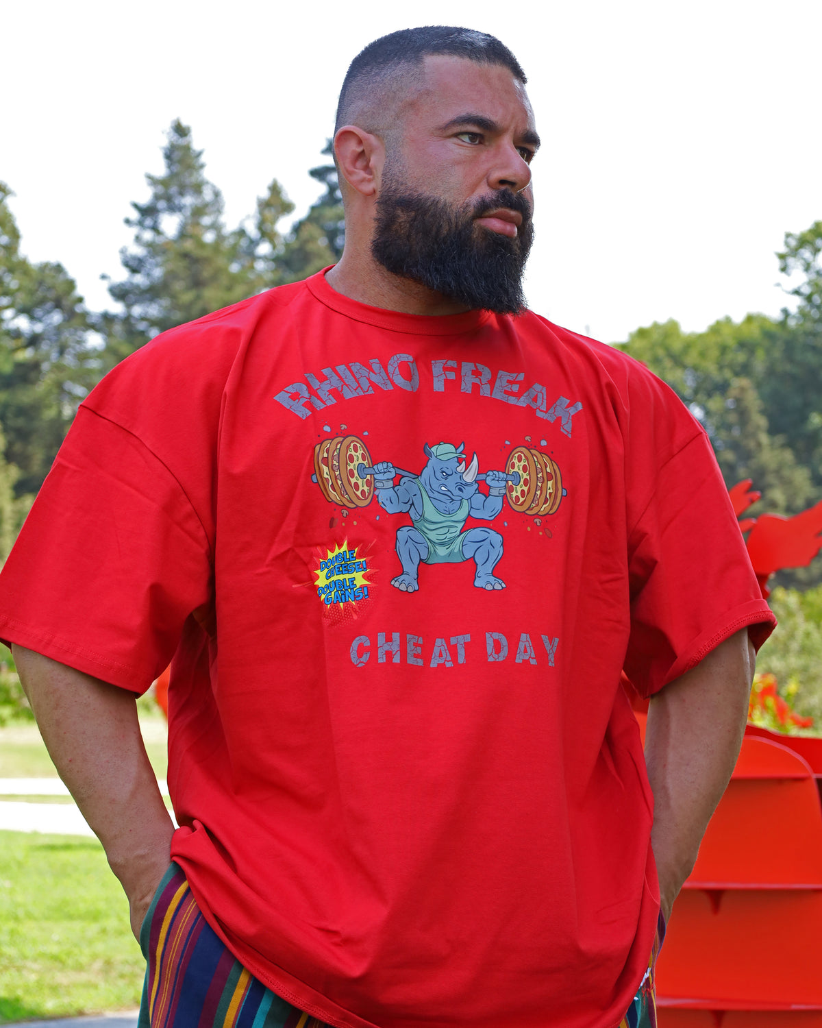 Oversized T-Shirt "Bulking Season & Cheat Day" – Attitude, Humor and Muscle Mass