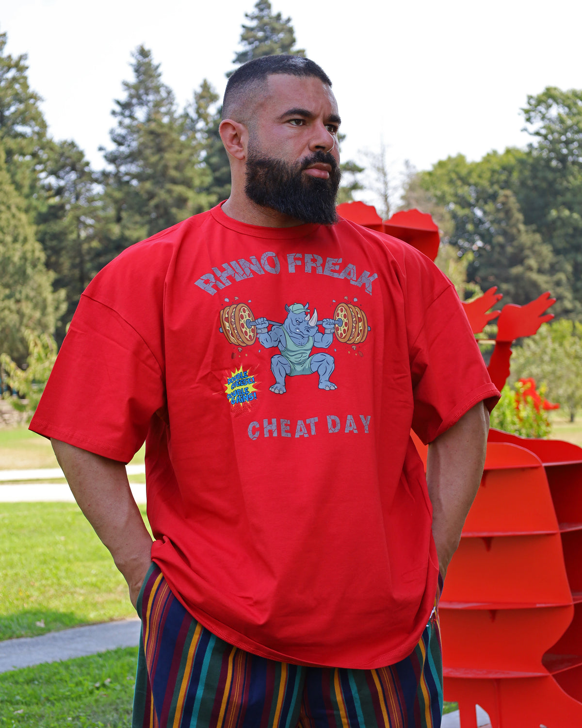 Oversized T-Shirt "Bulking Season & Cheat Day" – Attitude, Humor and Muscle Mass