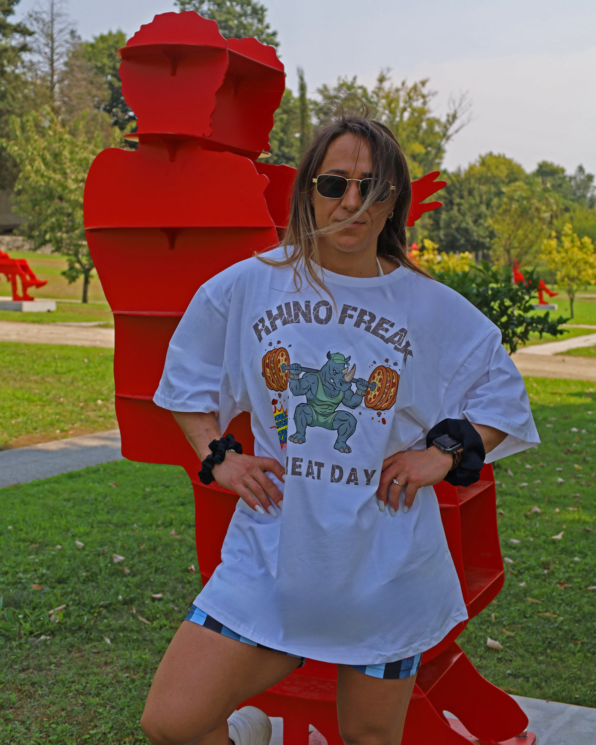 Oversized T-Shirt "Bulking Season & Cheat Day" – Attitude, Humor and Muscle Mass