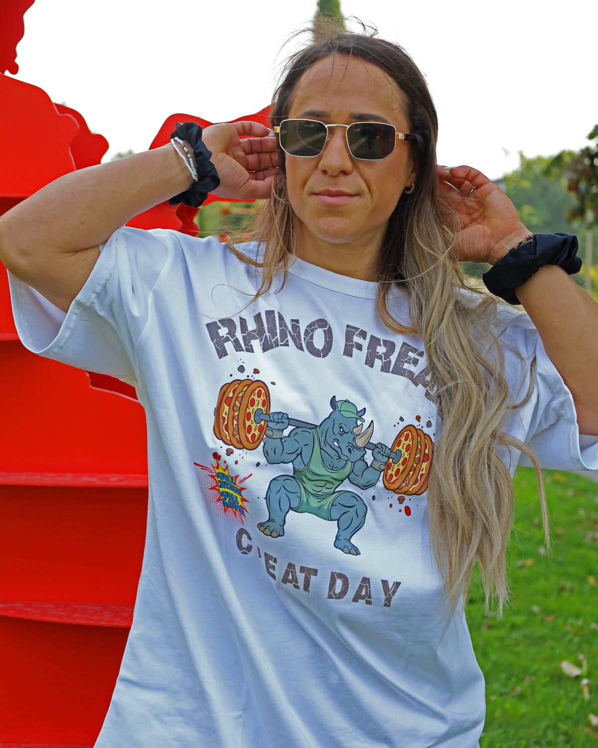 Oversized T-Shirt "Bulking Season & Cheat Day" – Attitude, Humor and Muscle Mass