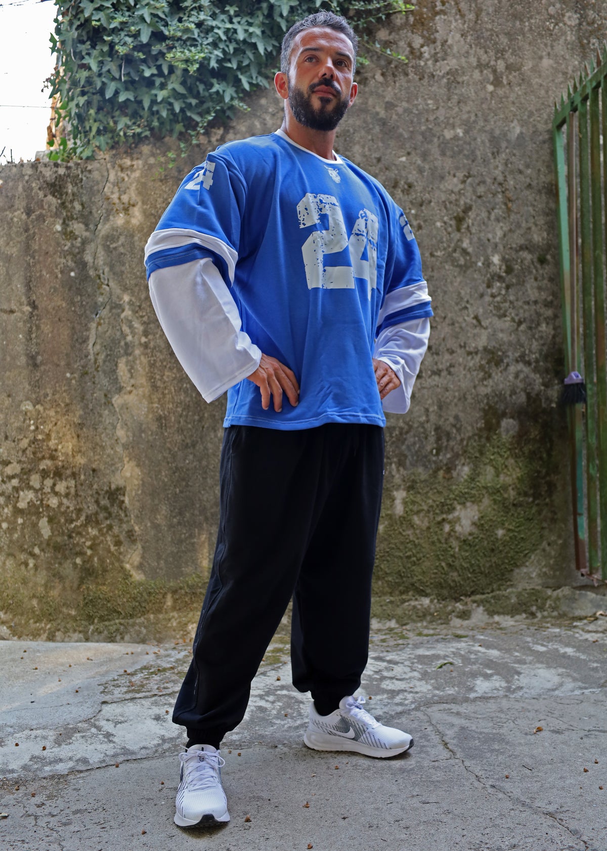 "Iced 24" Oversized Sweater – Hardcore Attitude and Retro Style