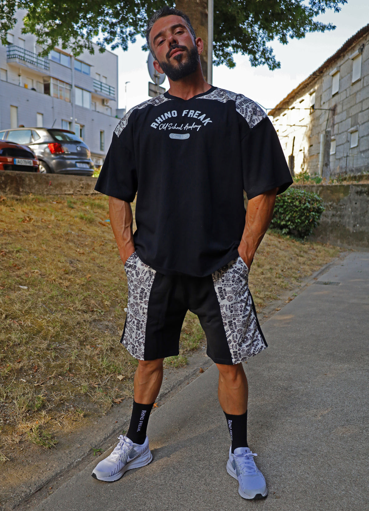 Oversized T-Shirt "Old School Academy" – Attitude and Retro Style