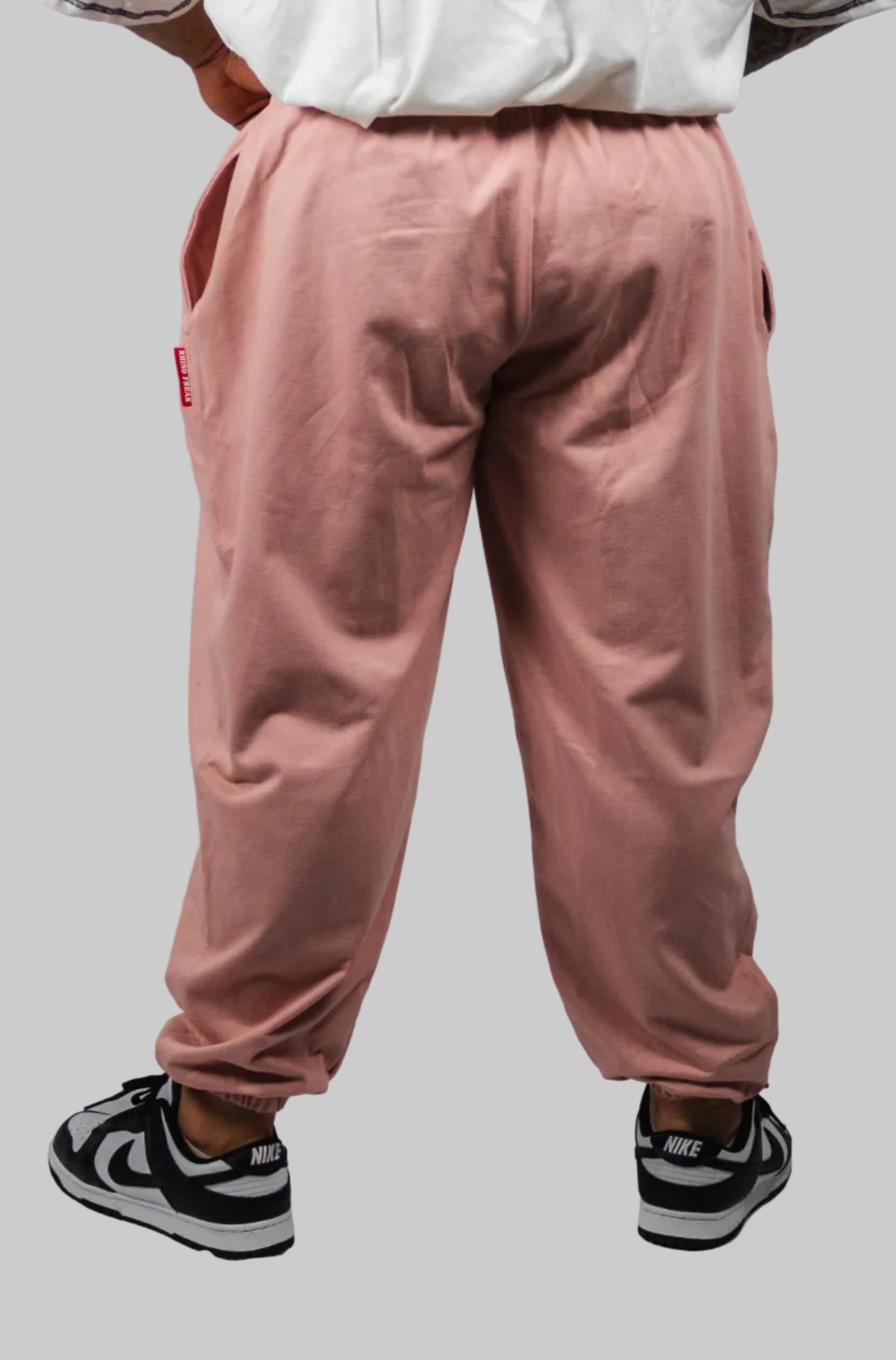 "Essential" Oversized Pants – Comfort and Attitude