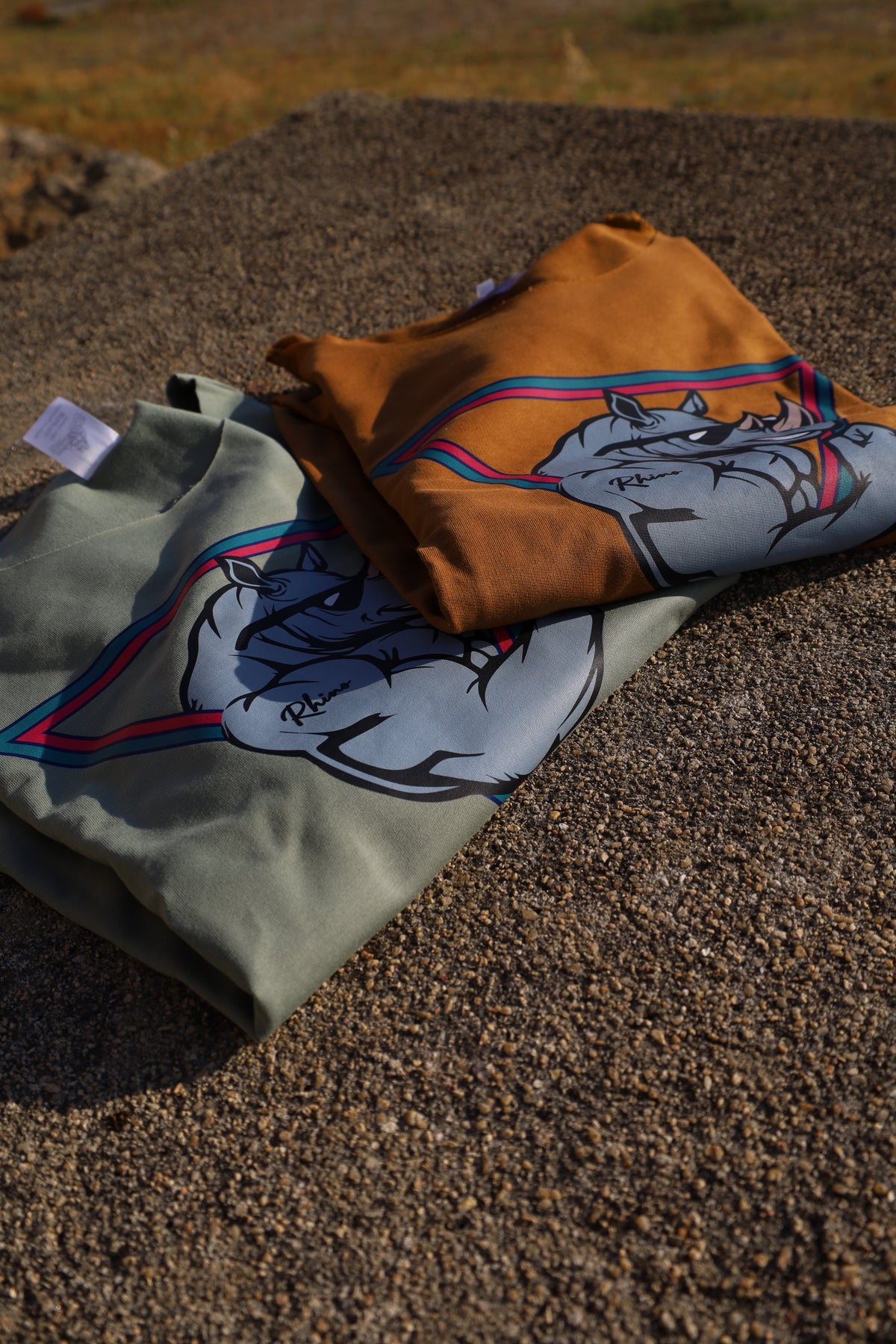 "Old School" low-cut oversized t-shirt