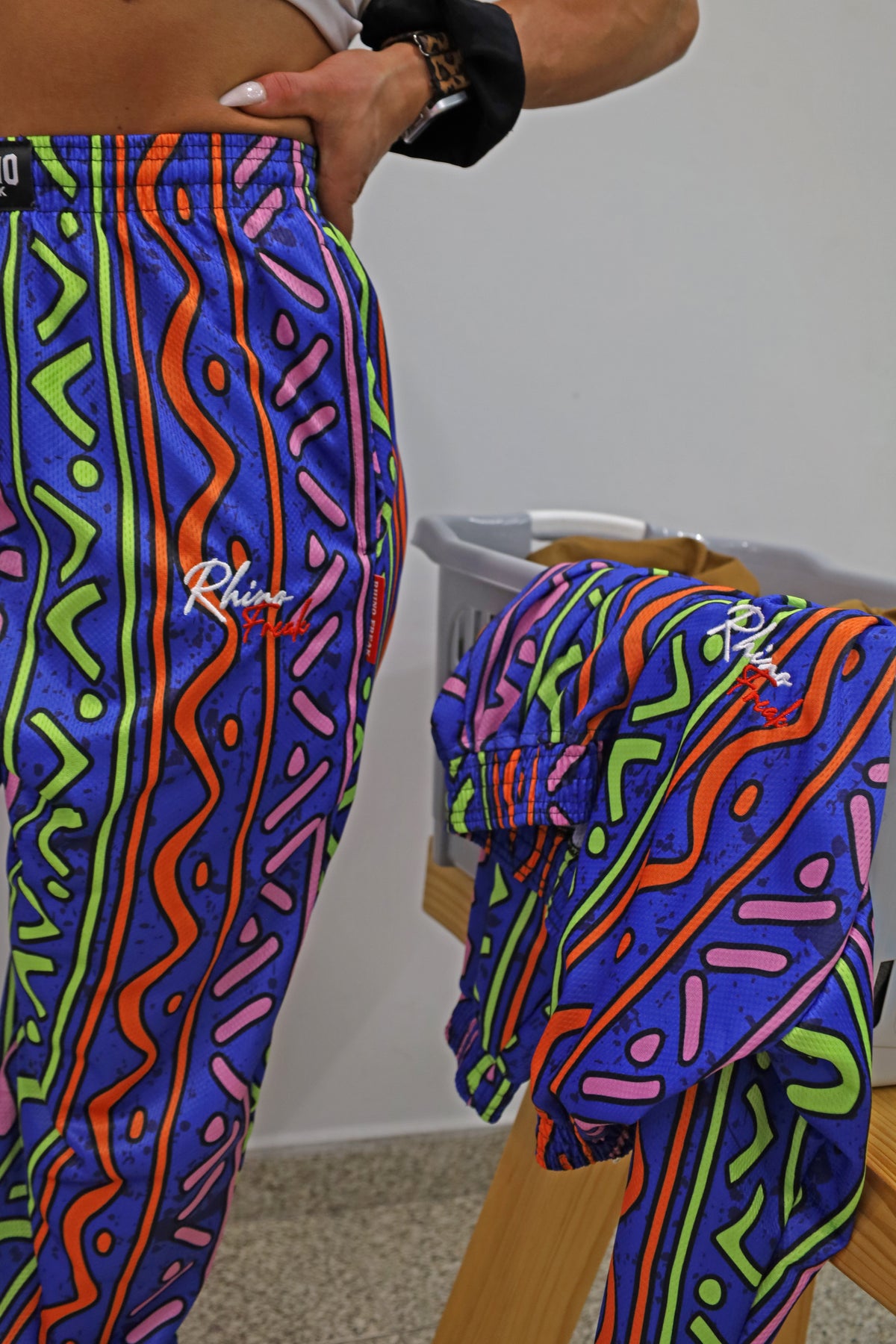 "Retro" Set – Boldness and a 90s Vibe