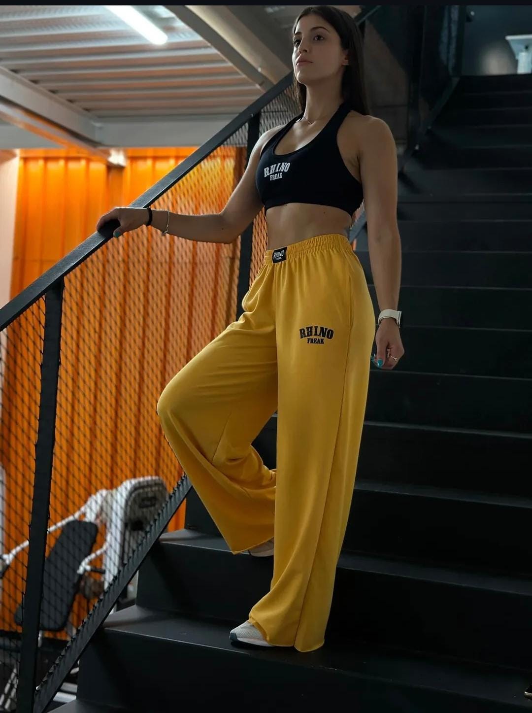 "Classic" Oversized Trousers – An Essential with Attitude