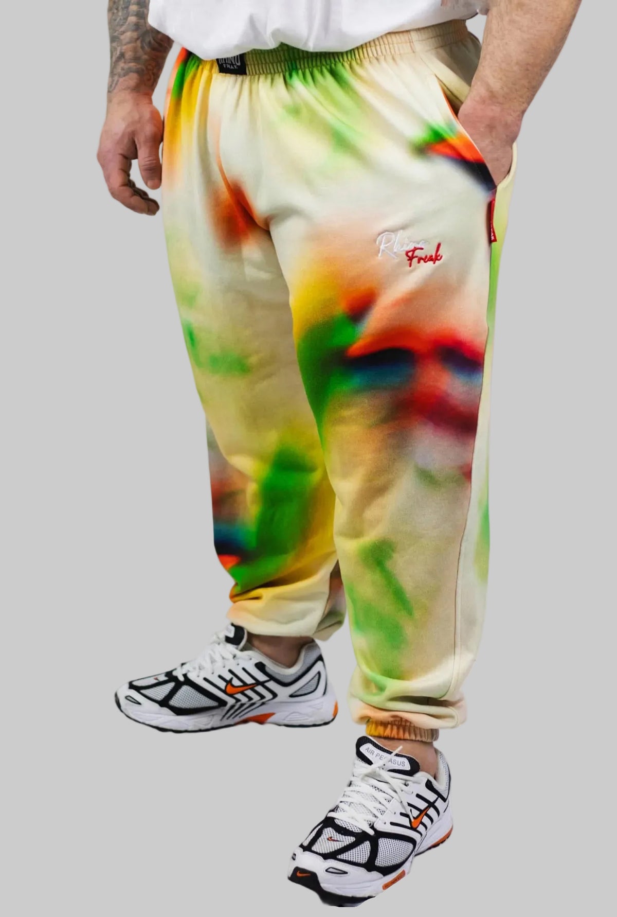"Spray Flow" Oversized Pants – Art and Attitude in Motion