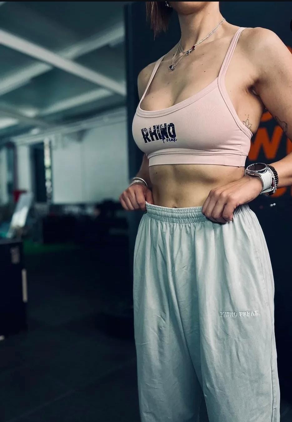 "Core Support" Sports Bra – Attitude and Performance in the Gym