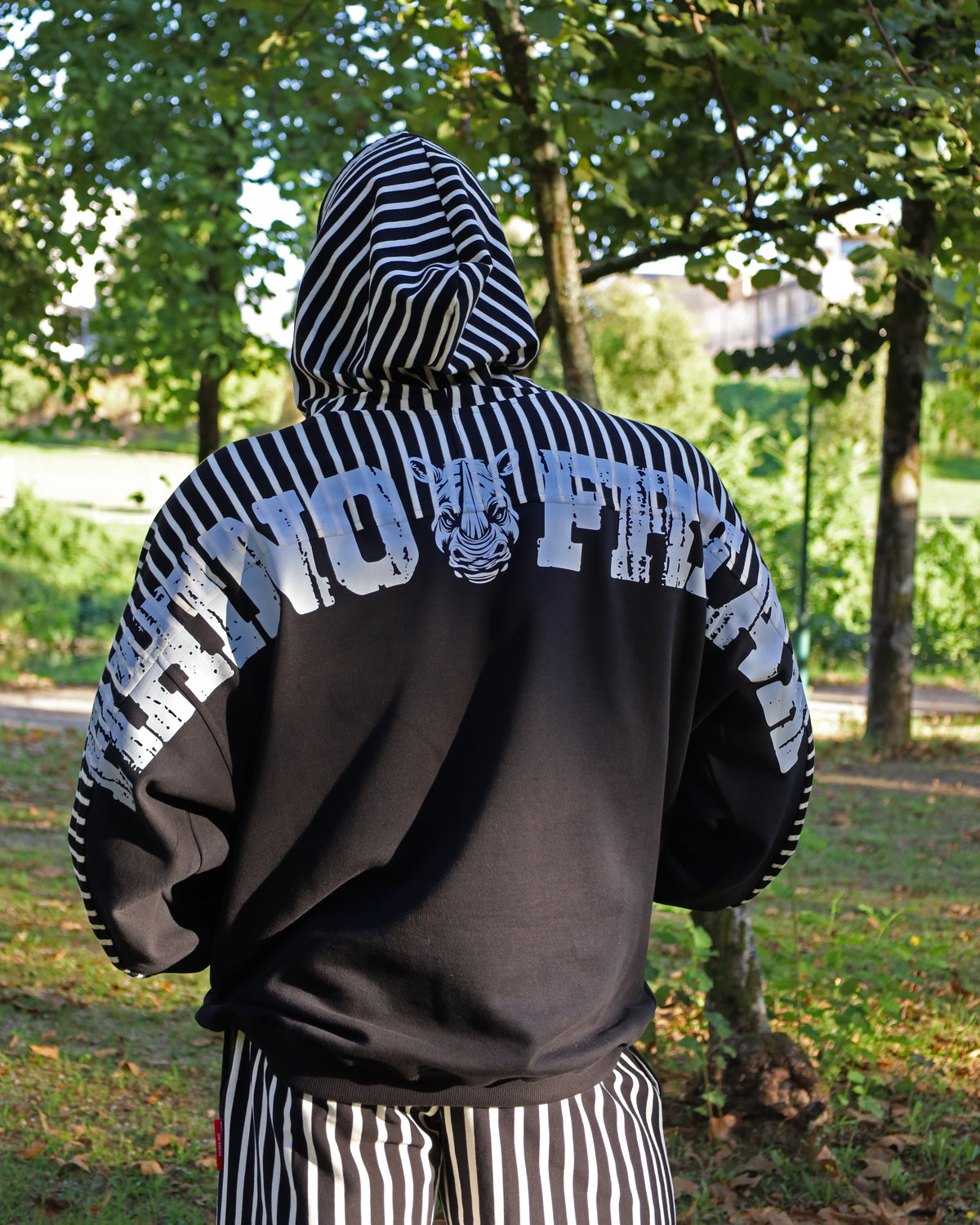 "Stripe Block" Hoodie – Hardcore Attitude and Retro Style