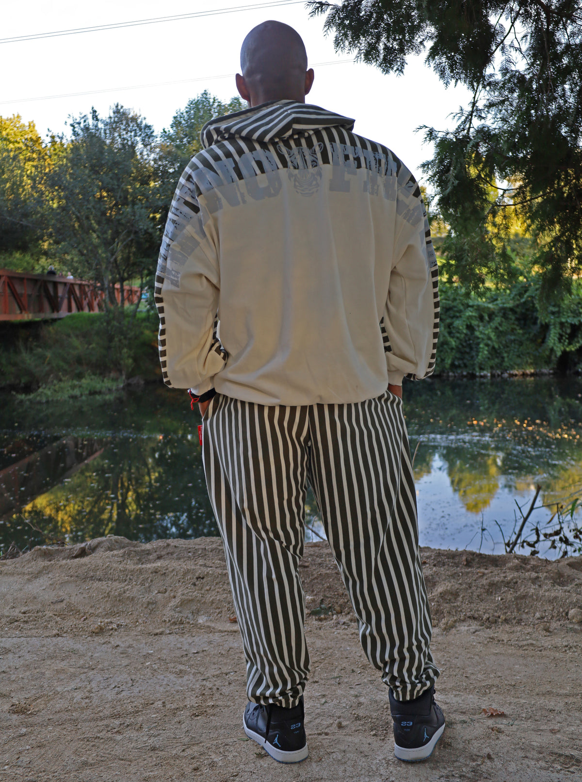 "Stripe Block" Hoodie – Hardcore Attitude and Retro Style