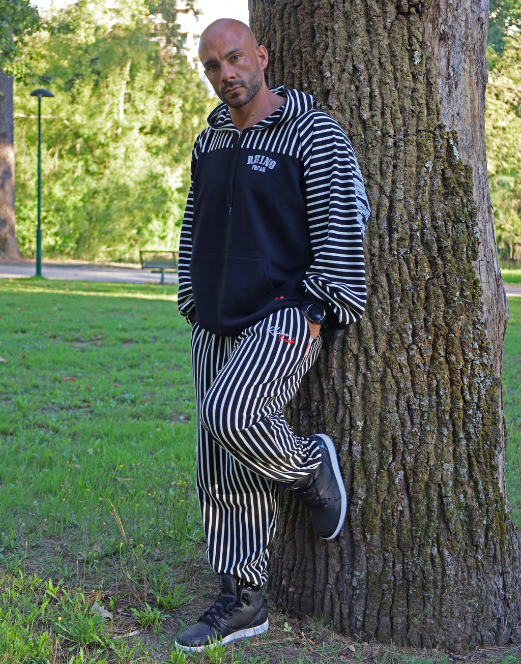 "Stripe Heritage" Oversized Pants – Retro Attitude and Total Comfort