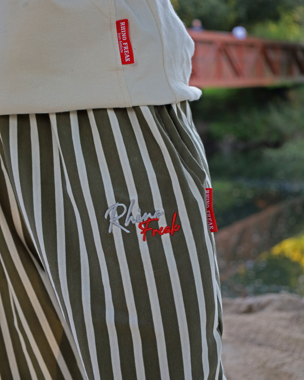 "Stripe Heritage" Oversized Pants – Retro Attitude and Total Comfort